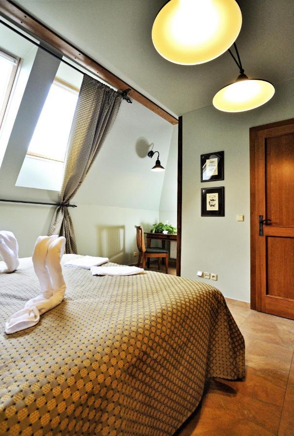 Hotel Kristin Hradek Decin Exterior photo